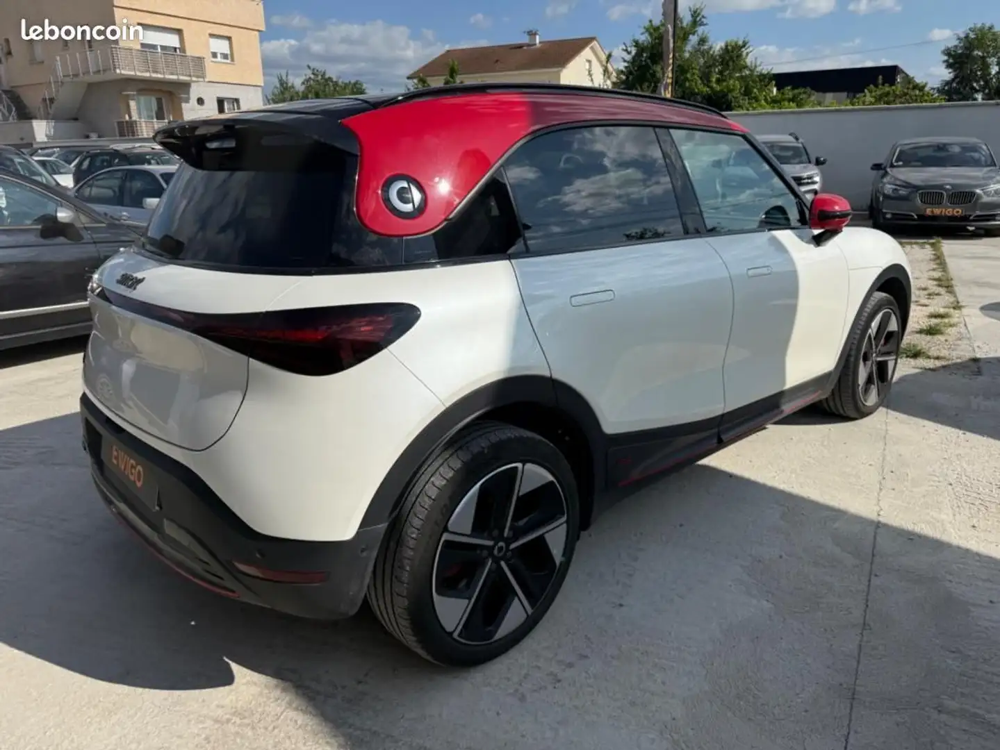 smart #1 428 ch 66KWH BRABUS 4X4 SON BEATS CAMÉRA 3D Wit - 2