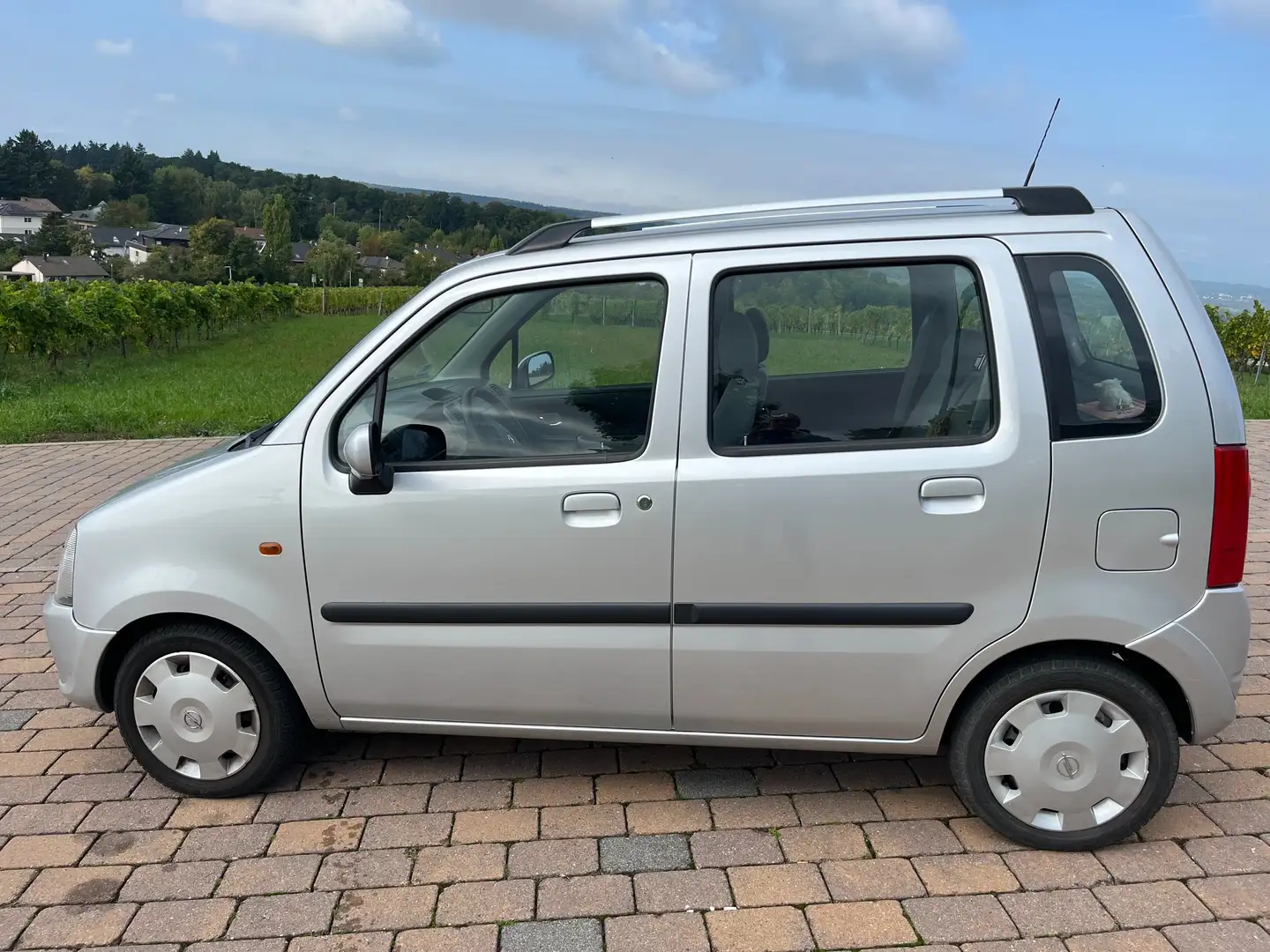 Opel Agila Agila 1.2 16 V Edition Grau - 1