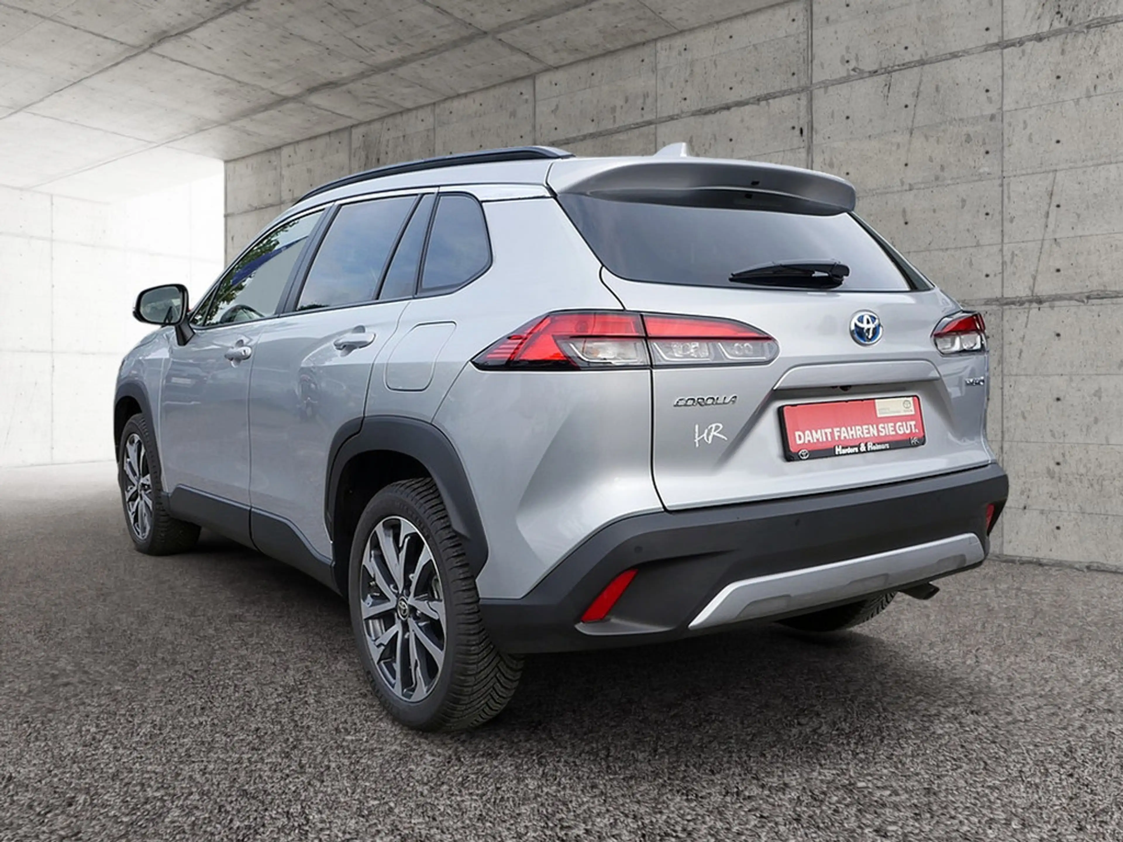 Toyota Corolla Cross 2.0 Hybrid Teamplayer ACC LED — photo 6