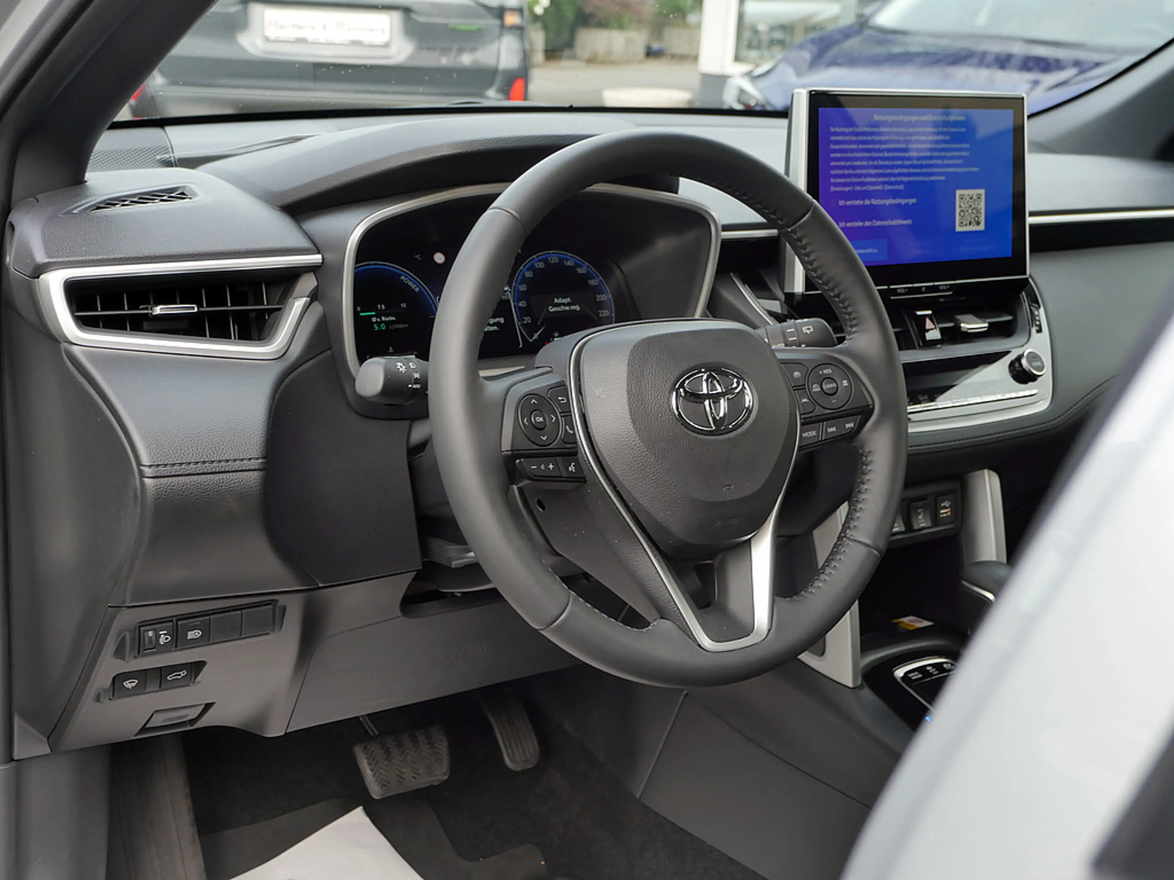 Toyota Corolla Cross 2.0 Hybrid Teamplayer ACC LED — photo 14