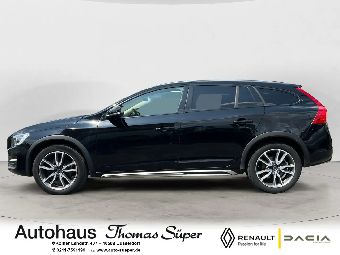 Volvo V60 Cross Country D4 Geartronic Momentum STANDHZG ACC SCHIEBEDACH Noir - 2