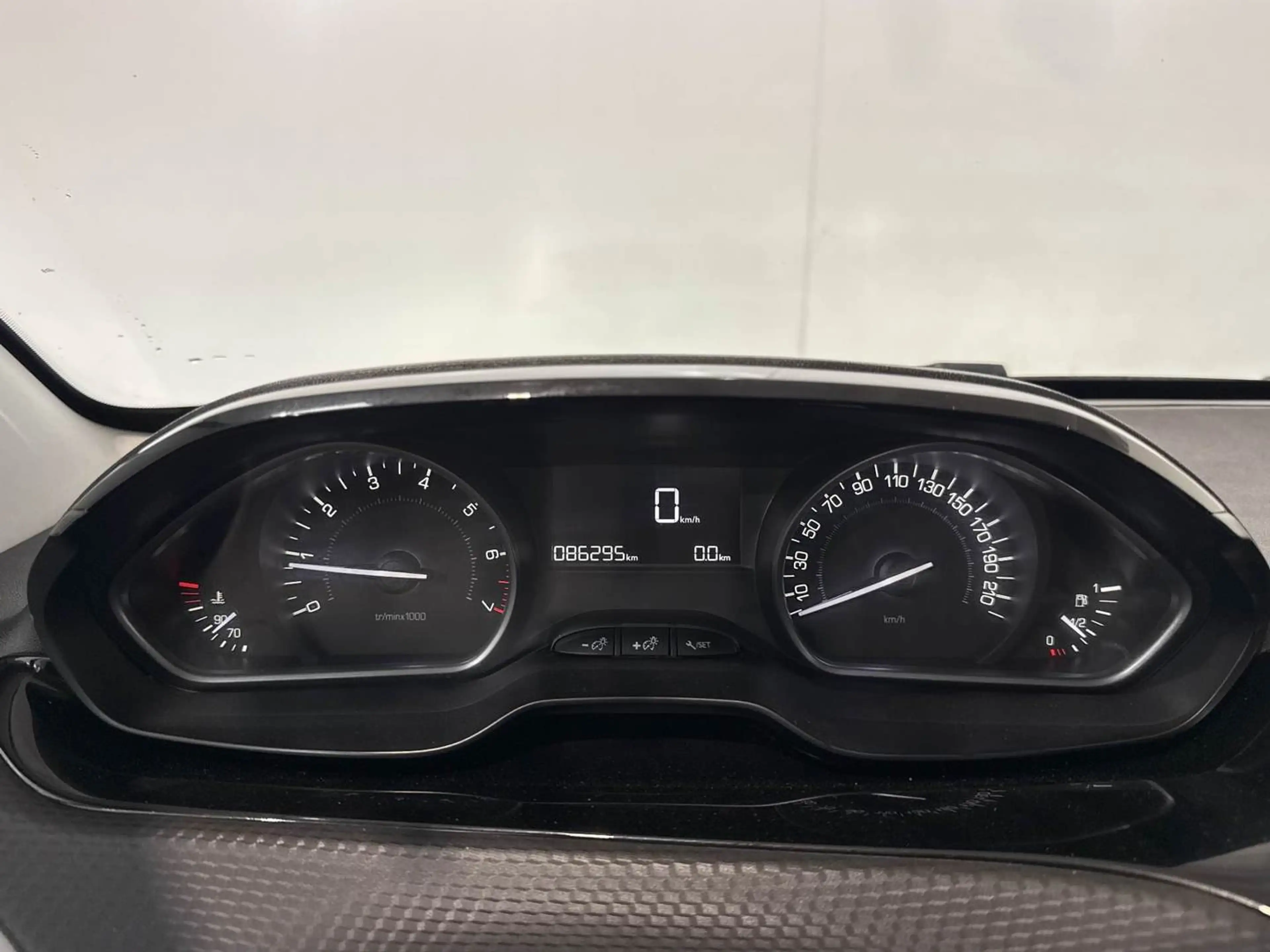Peugeot 2008 Active *Navi-Klima-PDC* — photo 15