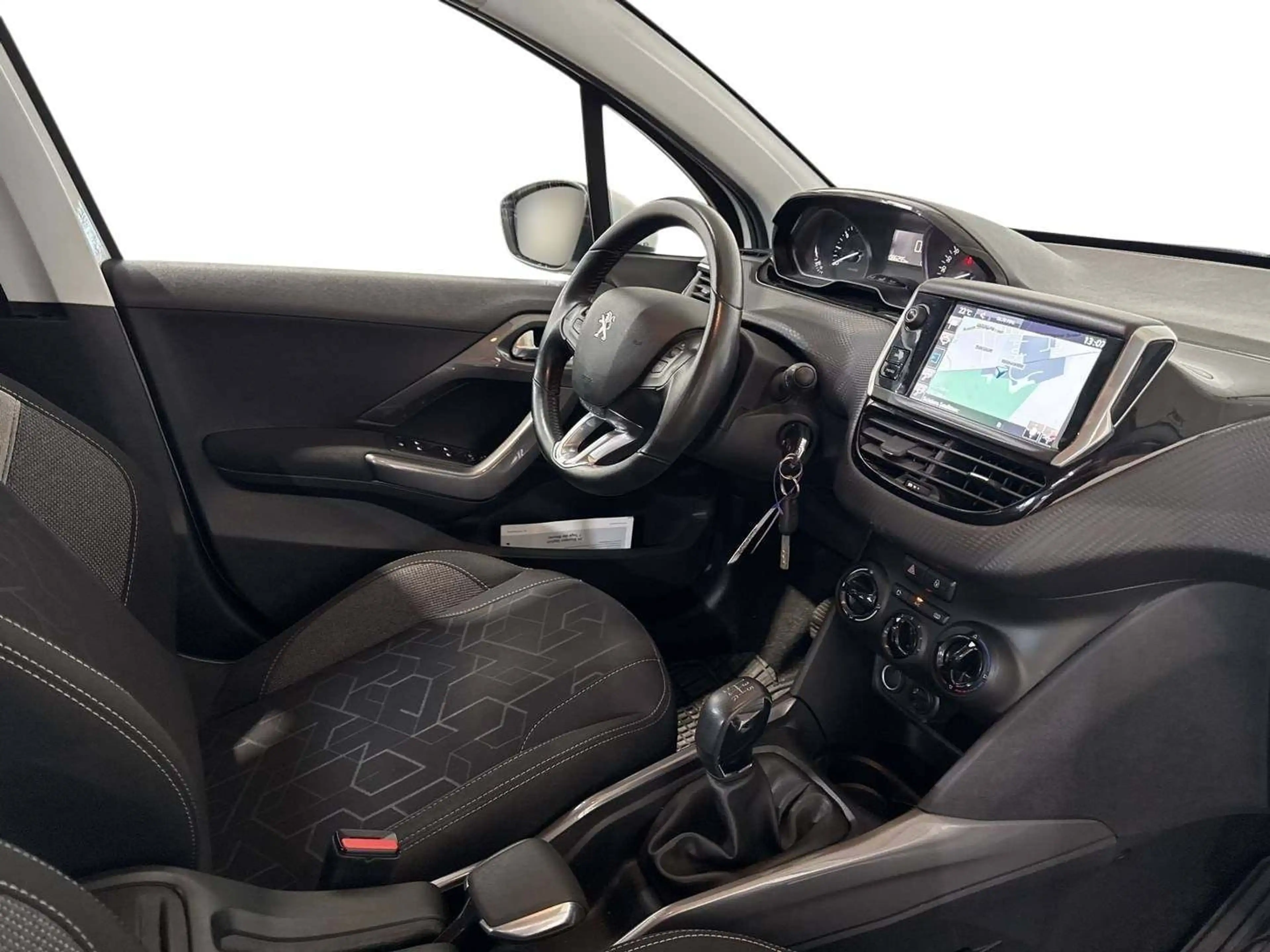 Peugeot 2008 Active *Navi-Klima-PDC* — photo 11