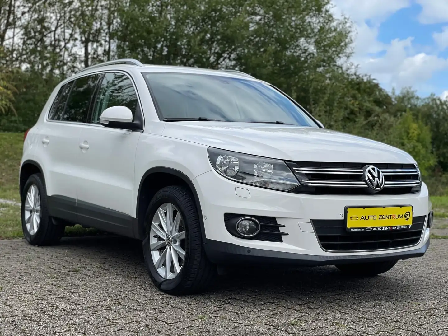 Volkswagen Tiguan Sport & Style BMT*PANORAMA*SHZ*PDC Weiß - 2