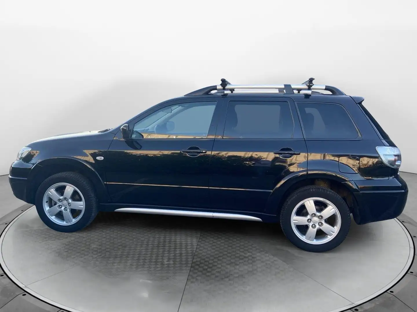 Mitsubishi Outlander Outlander 2.0i 16V 4WD Sport Fekete - 2
