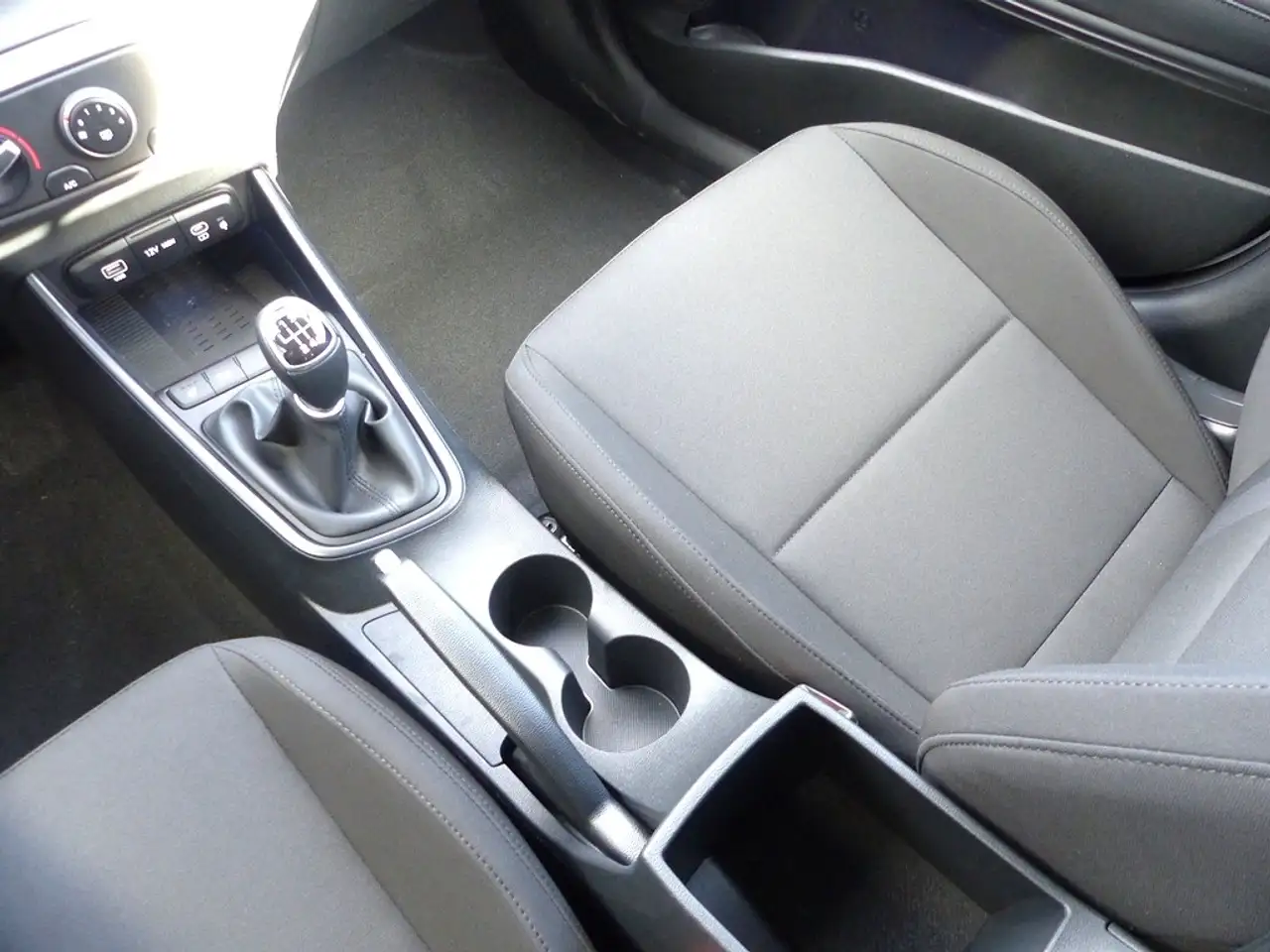 Hyundai i20 1.0 T-GDI Trend *Navi*GRA*Klima* 21