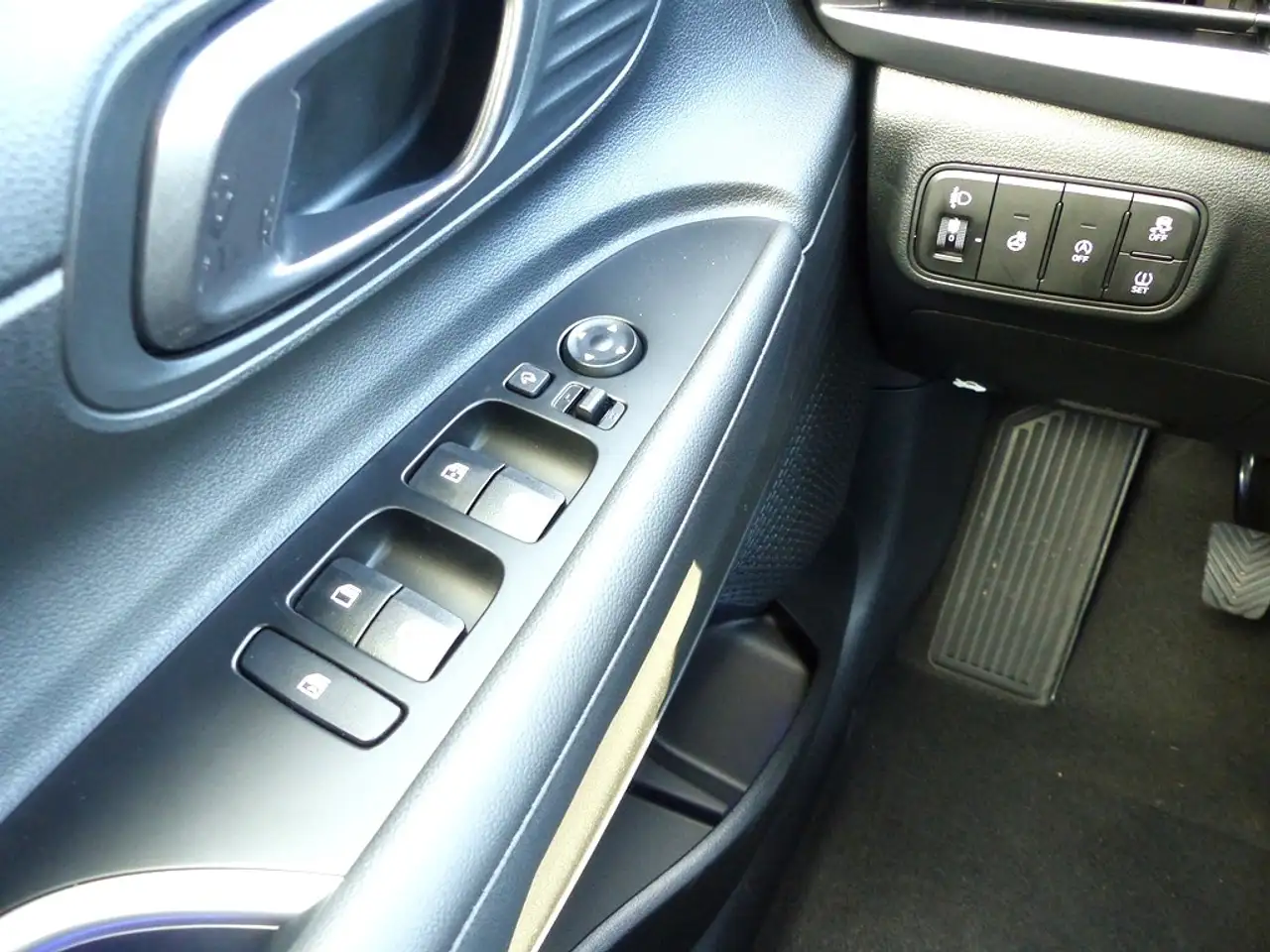 Hyundai i20 1.0 T-GDI Trend *Navi*GRA*Klima* 12