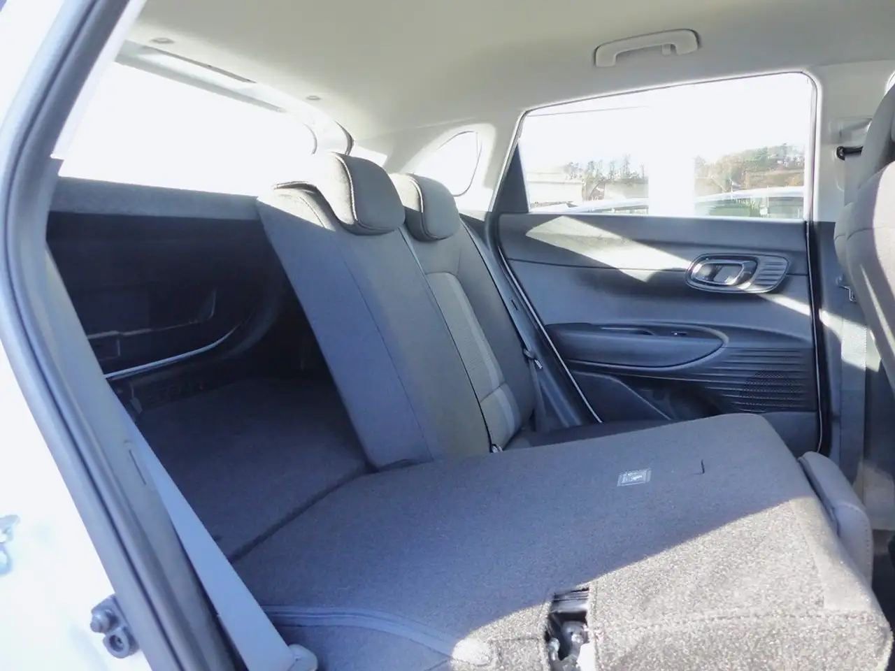Hyundai i20 1.0 T-GDI Trend *Navi*GRA*Klima* 27