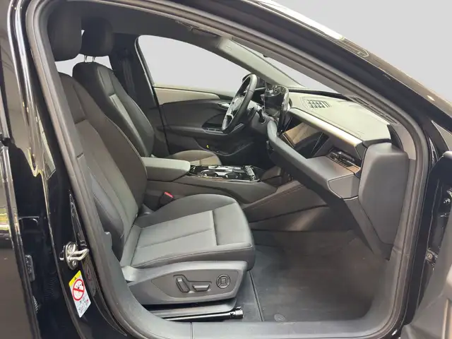 Audi A6 E-Tron view 4