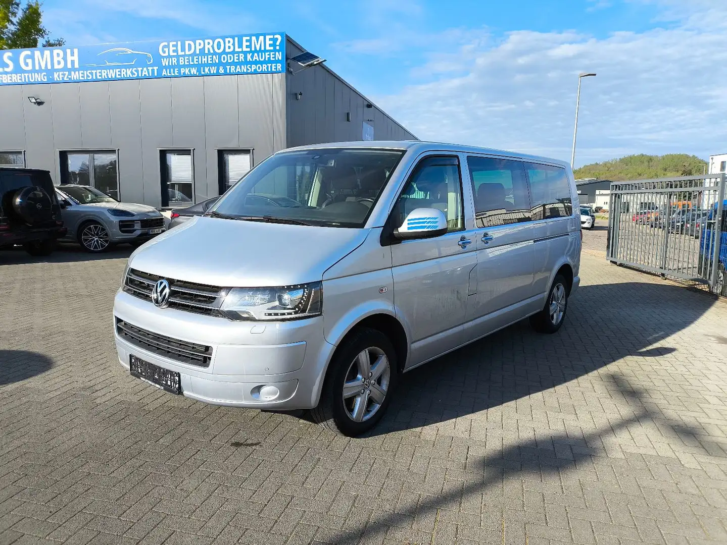 Volkswagen T5 Caravelle T5 CARAVELLE LANG,3HD,9 SITZE,XENON,NAVI,PDC Argent - 1