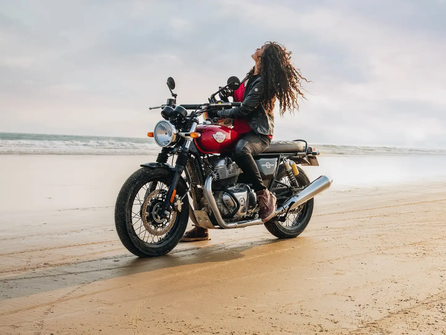 Royal Enfield Interceptor Twin 650 Roşu - 1