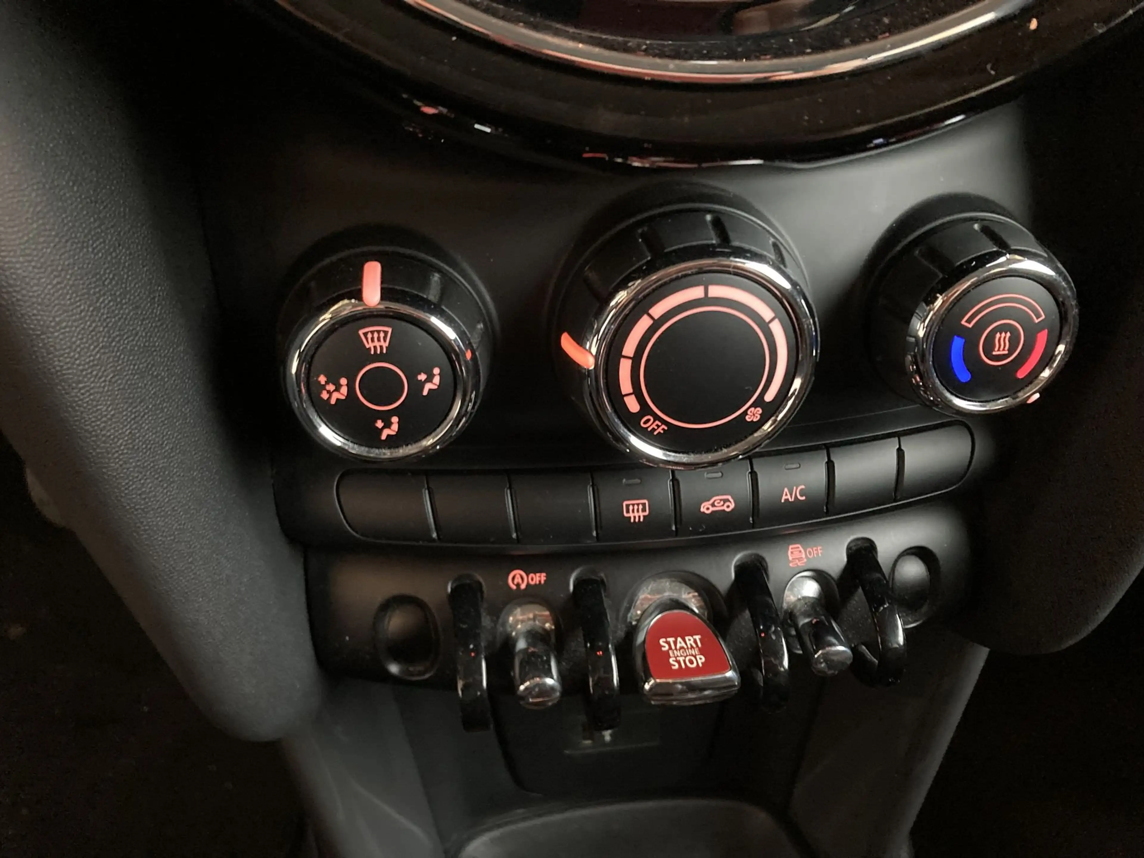MINI One BENZINE SLECHTS 62000KM!!!! — photo 15