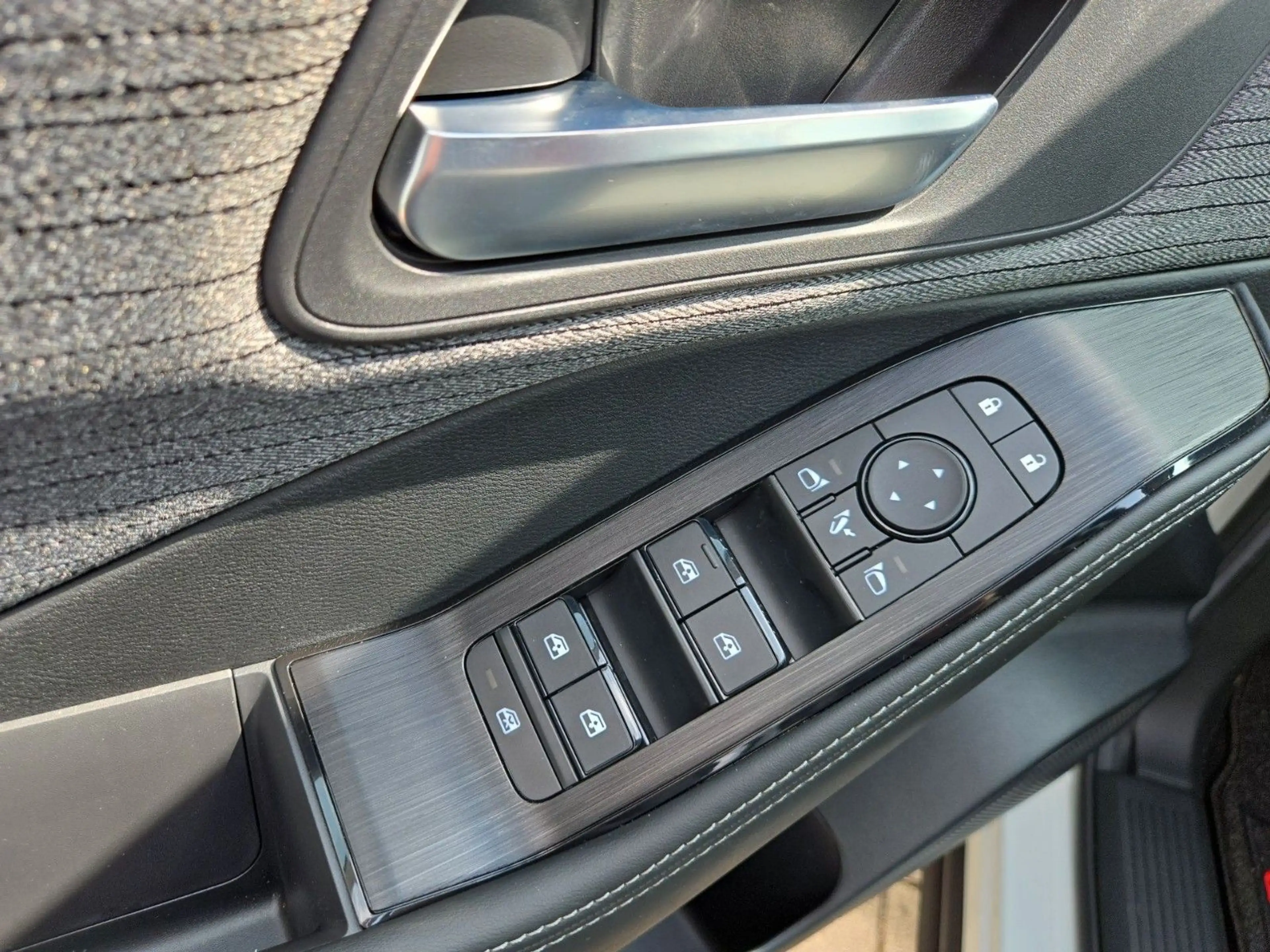 Nissan X-Trail N-Connecta 1.5 VC-T e-POWERe-4ORCE 214PS — photo 13