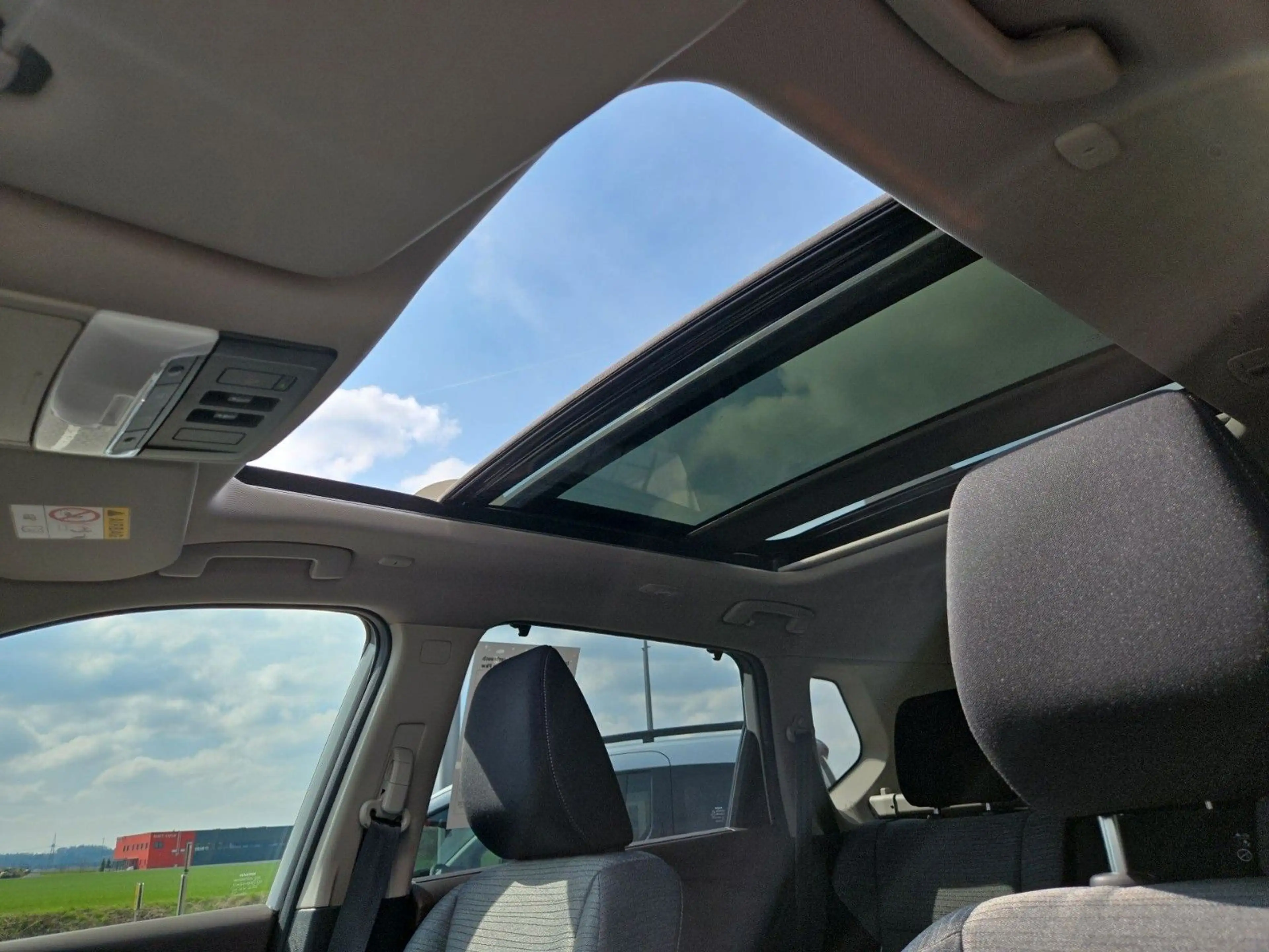 Nissan X-Trail N-Connecta 1.5 VC-T e-POWERe-4ORCE 214PS — photo 15