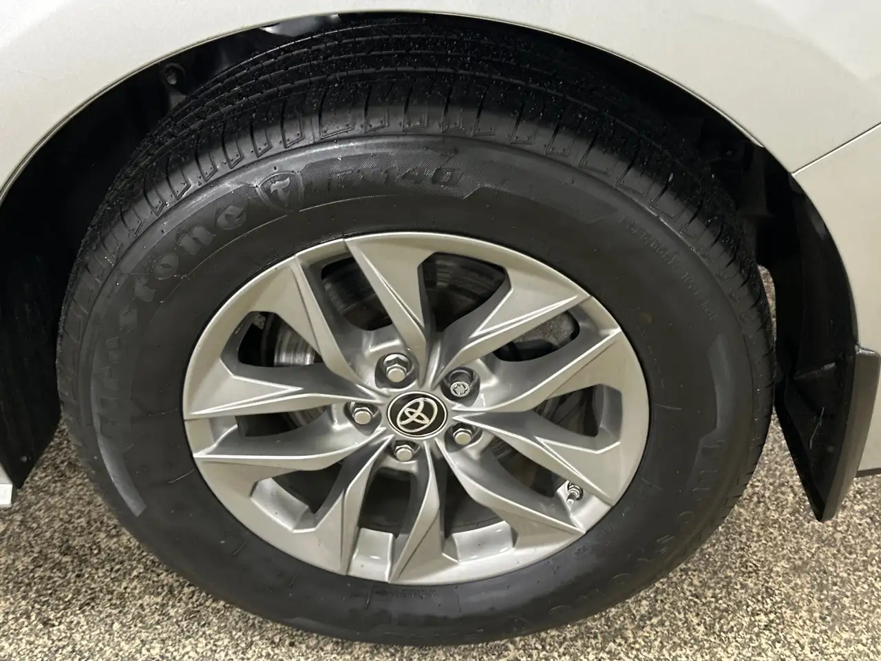 Toyota Sienna снимка Toyota Sienna