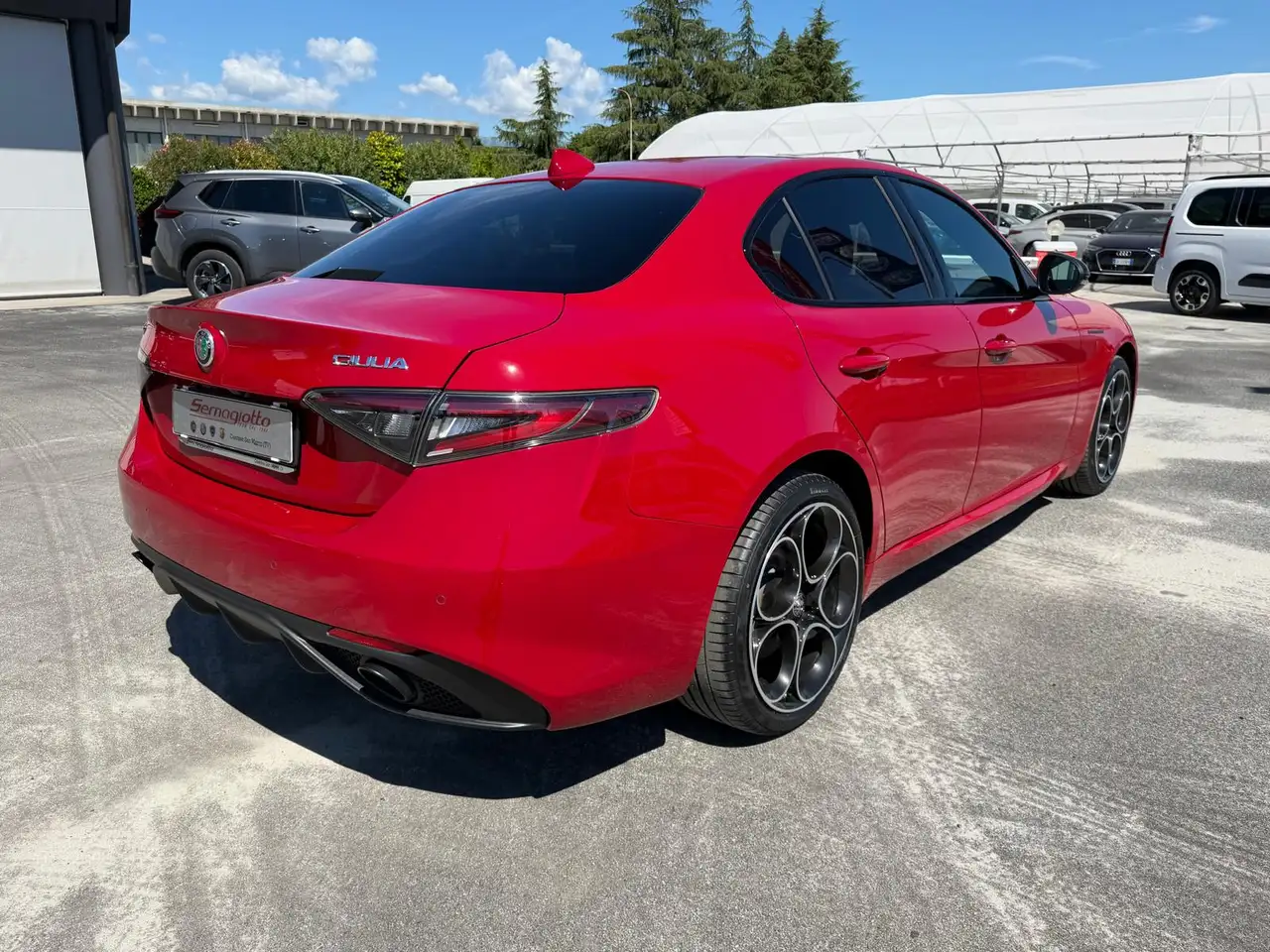 Alfa Romeo Giulia 2023 — фото 7