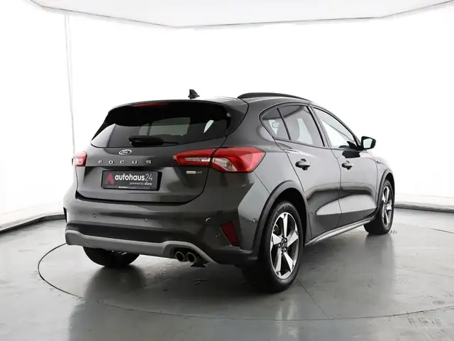 Ford Focus view 5