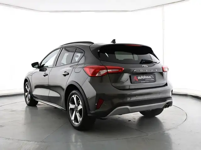 Ford Focus view 4