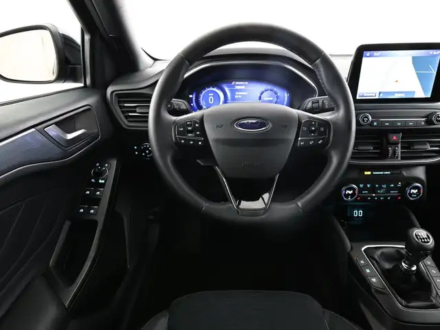 Ford Focus view 10