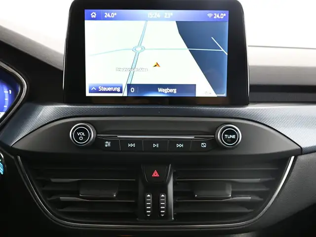 Ford Focus view 12