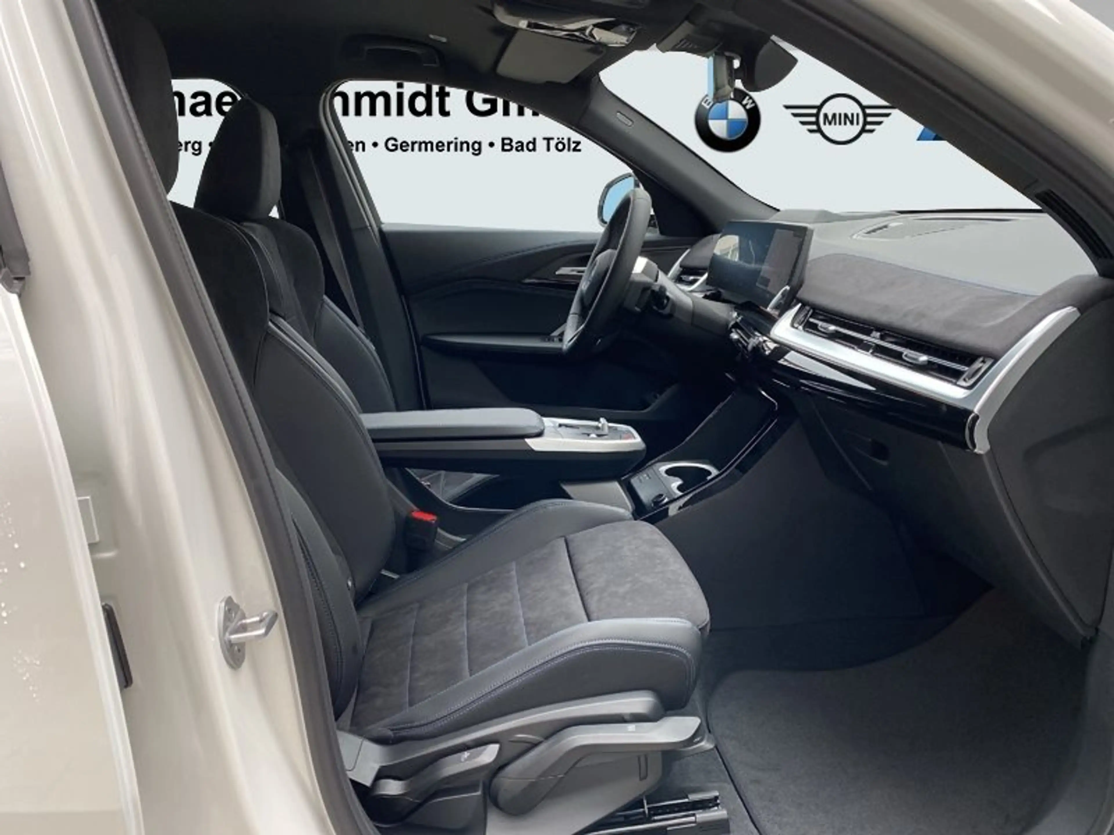 BMW iX2 eDrive20 M Sportpaket Head-Up DAB LED RFK — photo 11