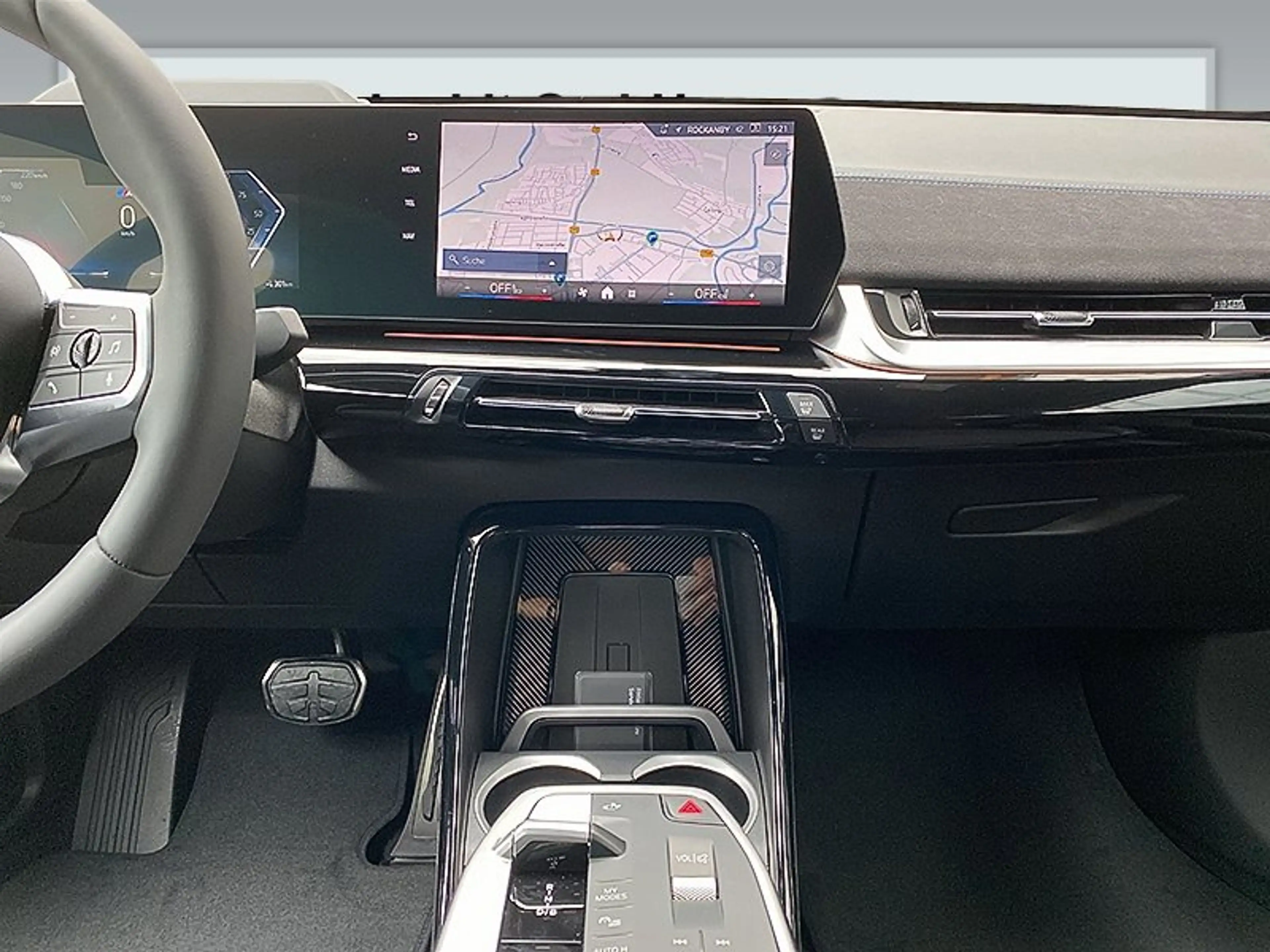 BMW iX2 eDrive20 M Sportpaket Head-Up DAB LED RFK — photo 13