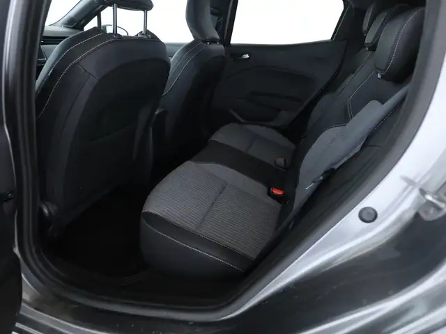 Renault Clio view 12