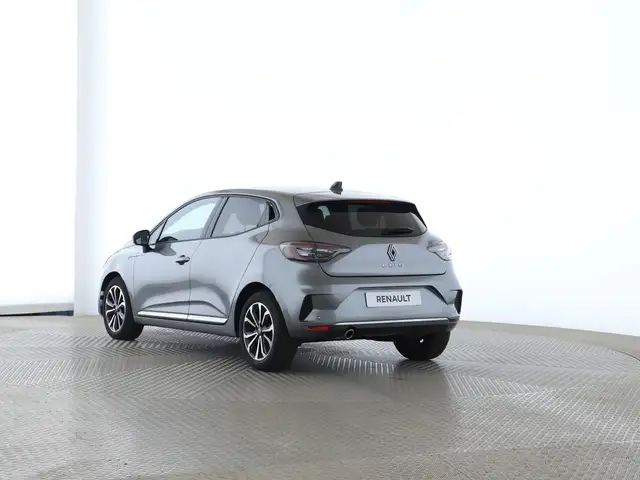 Renault Clio view 4