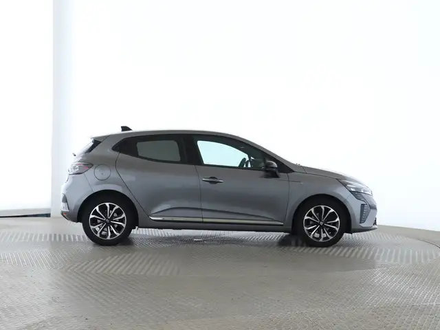 Renault Clio view 8
