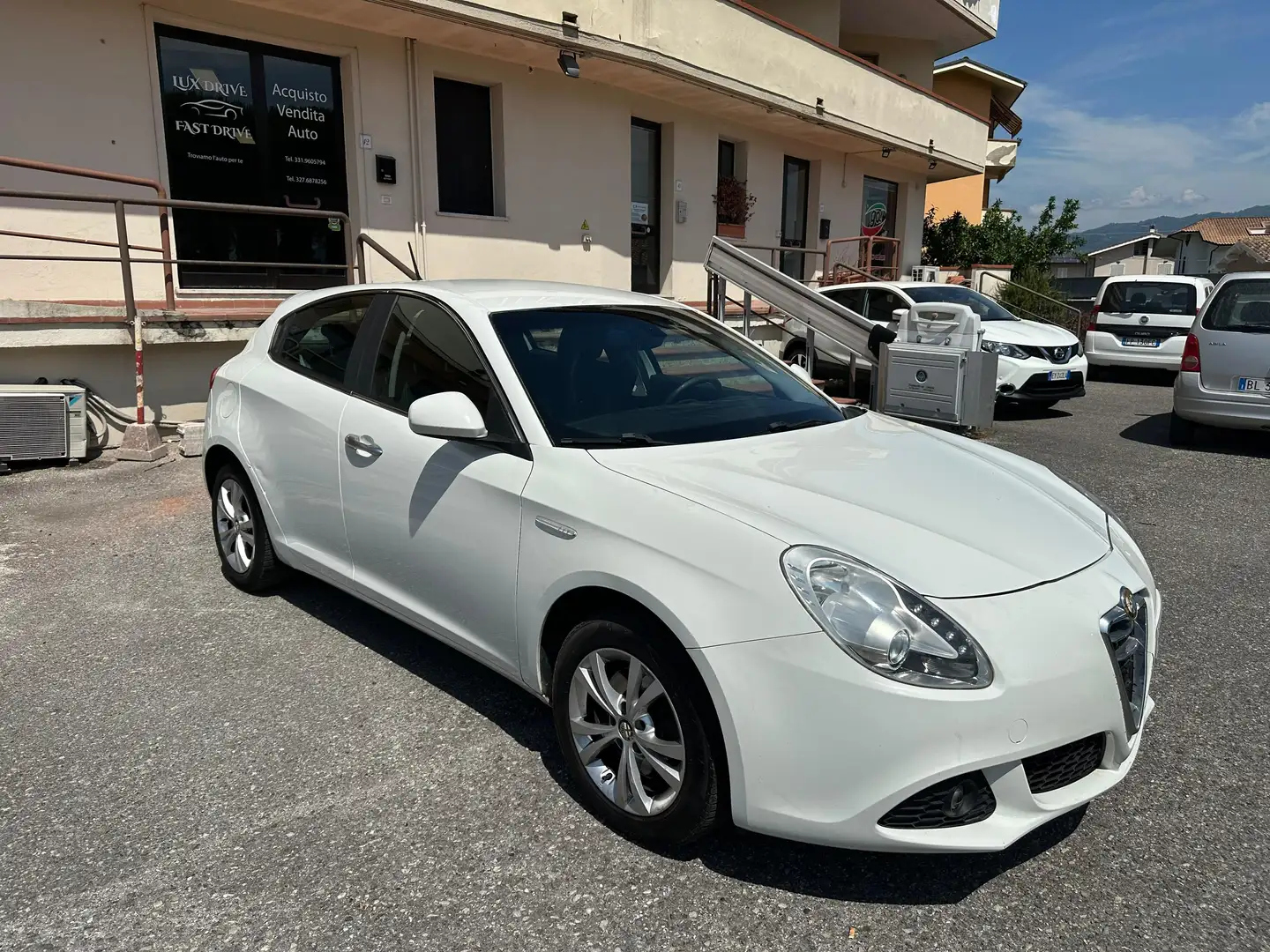 Alfa Romeo Giulietta Giulietta 2.0 jtdm(2) Distinctive 140cv Wit - 1