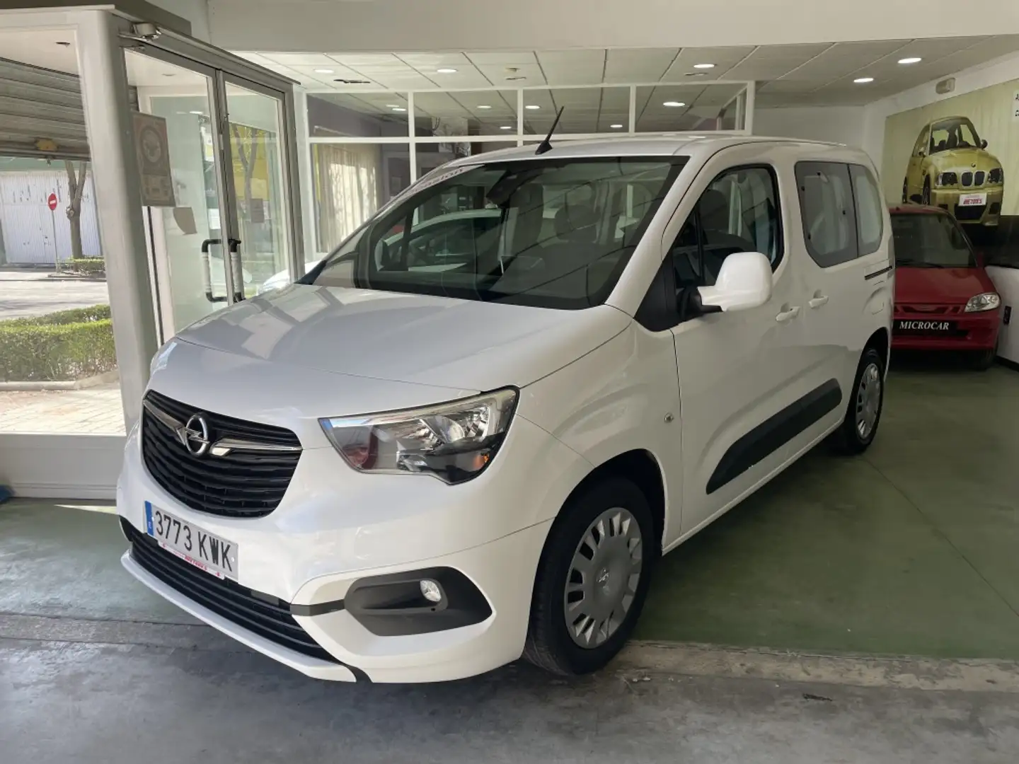 Opel Combo Life 1.5TD S/S Expression L 100 Weiß - 1