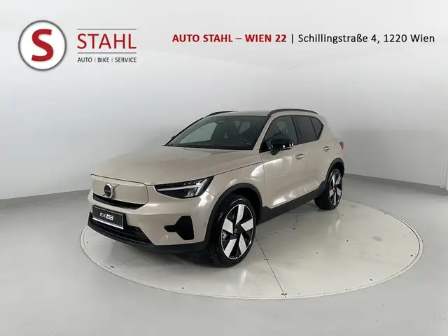 Volvo EX40 Single Motor Extended Range 82kWh Plus Dark