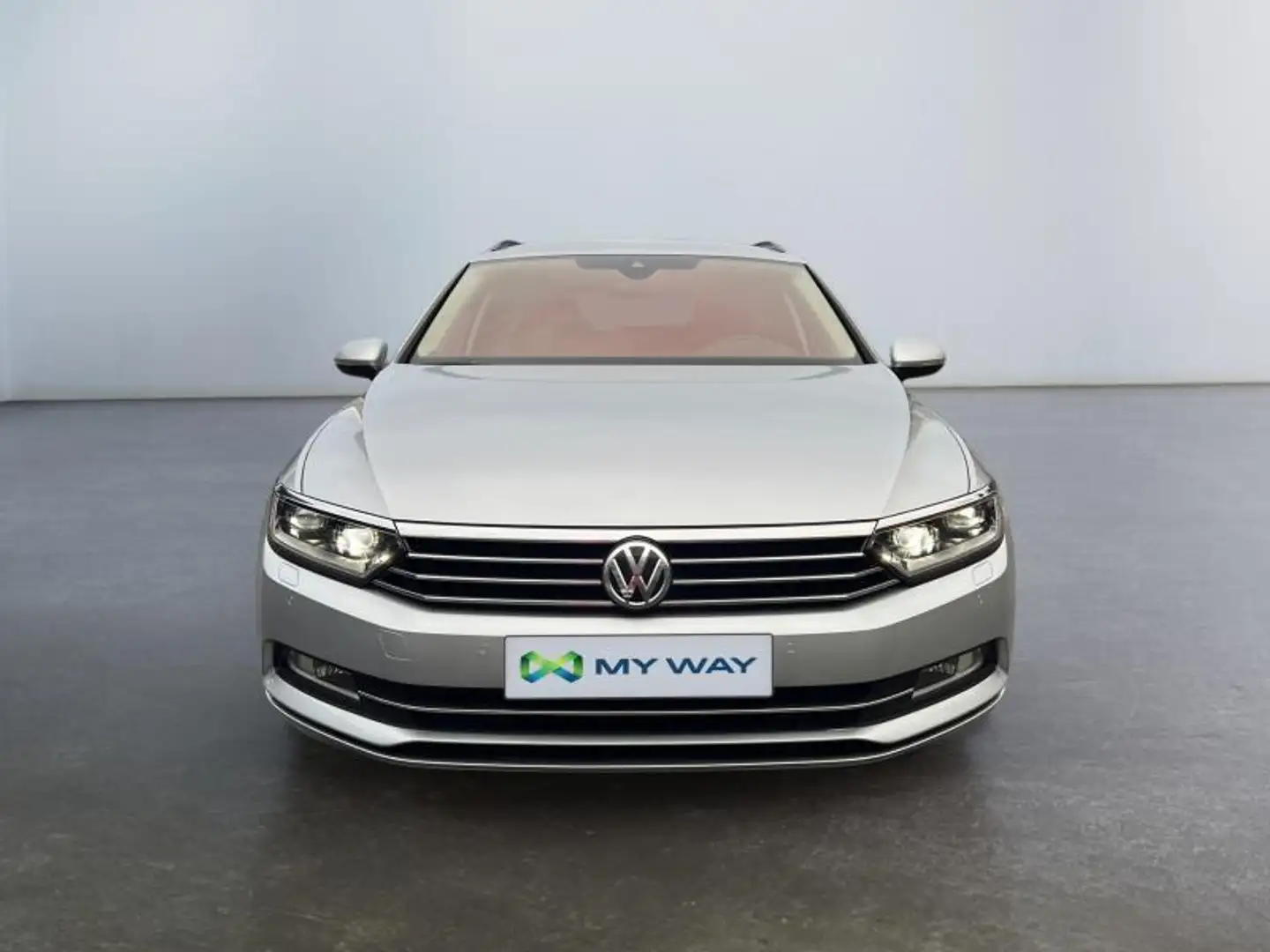 Volkswagen Passat Comfortline Gris - 2