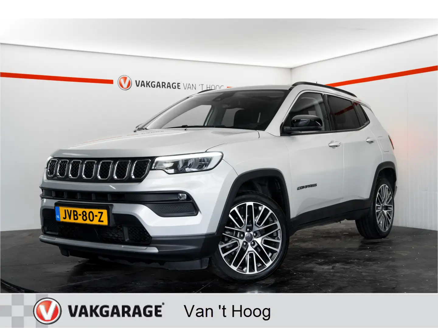 Jeep Compass 4xe 190 Plug-in Hybrid Electric Night Eagle Camera Grau - 1