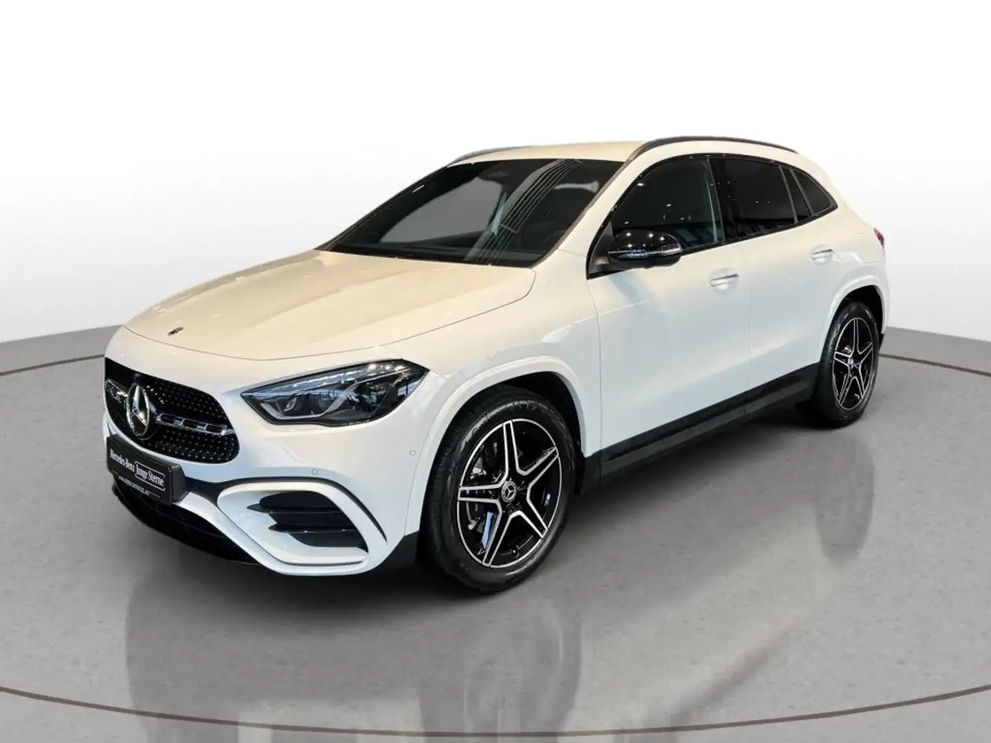Mercedes-Benz GLA 200 EDITION AMG-Line+Night+AHK+DISTR+KEYLESS Weiß - 2