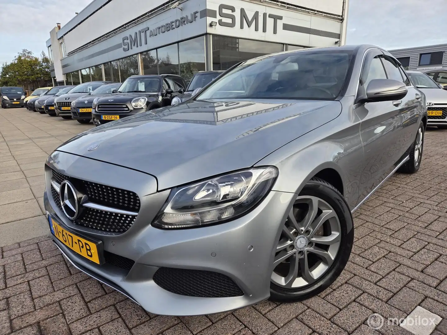 Mercedes-Benz C 180 Prestige Grau - 1