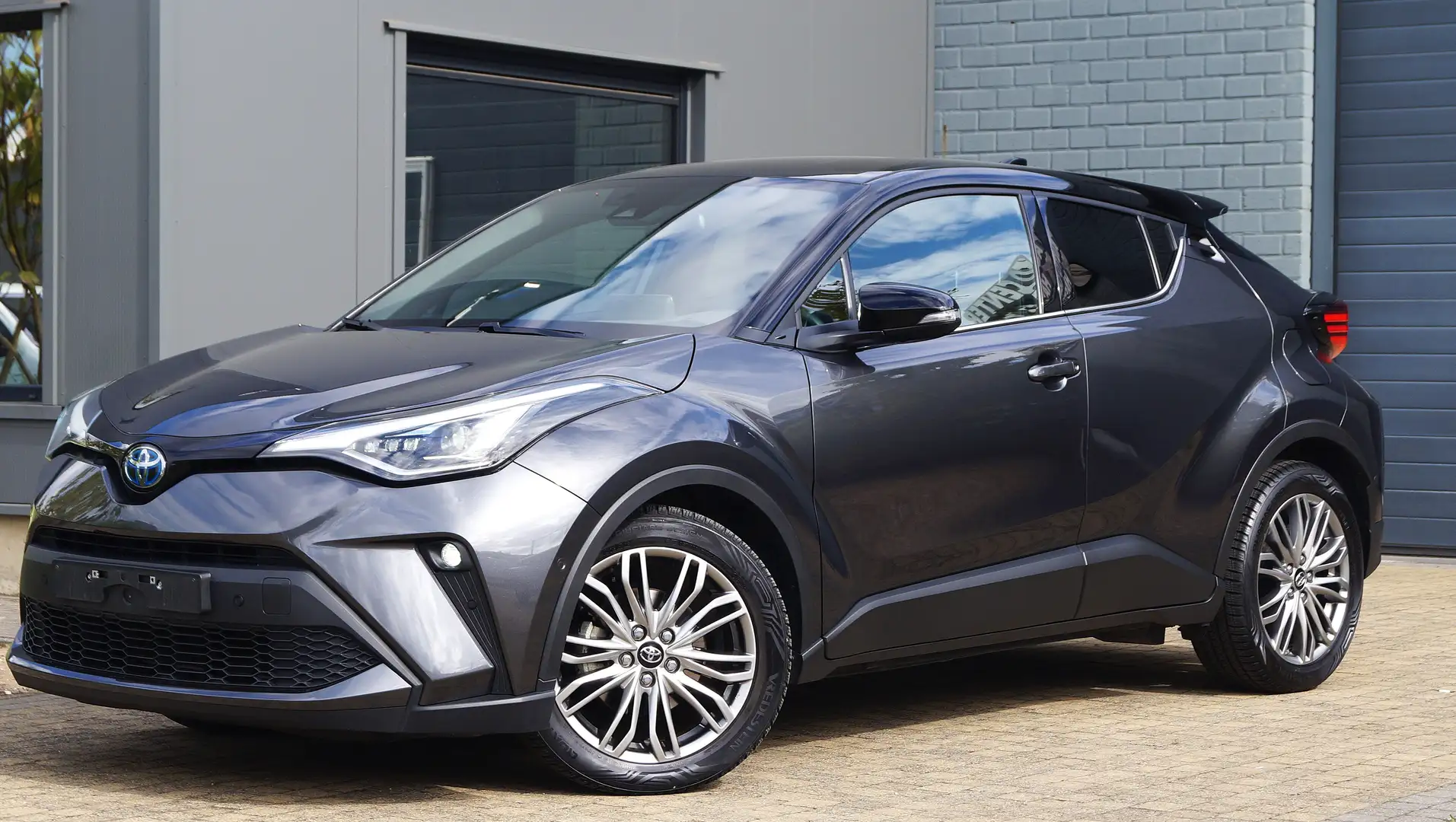 Toyota C-HR C-HR Hybrid Business-Edition Grijs - 1