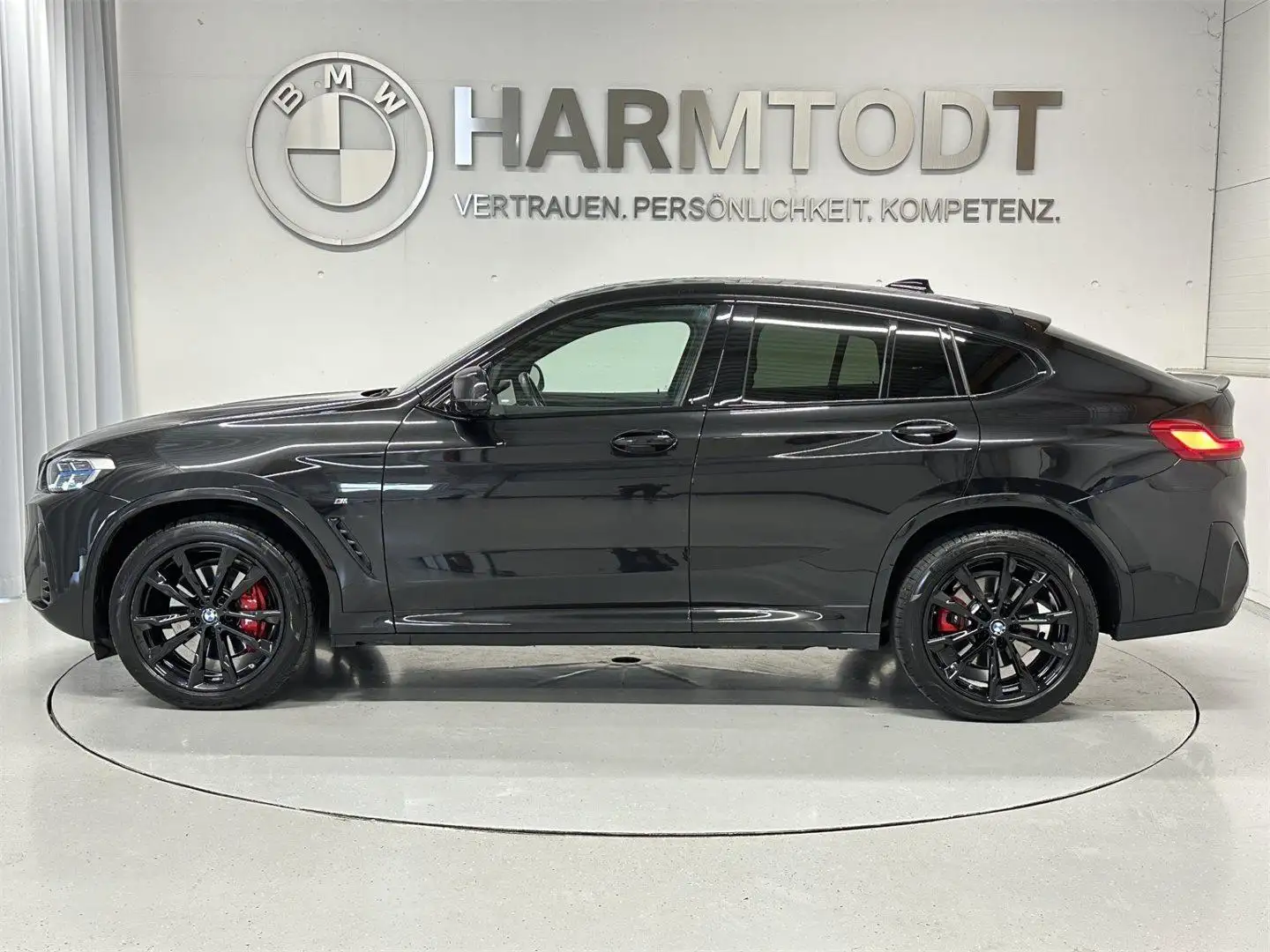 BMW X4 xDrive 30d Schwarz - 2