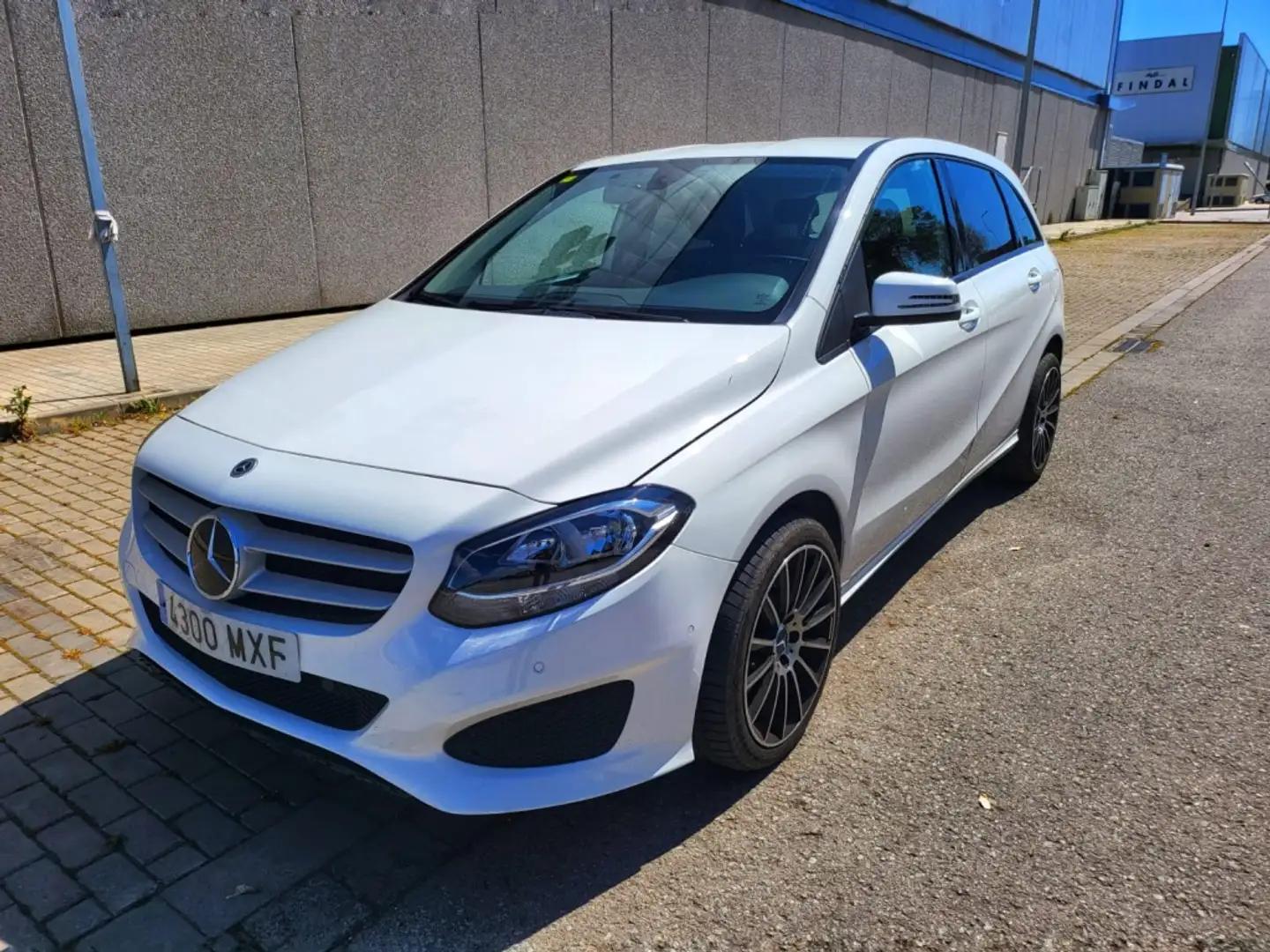 Mercedes-Benz B 220 220d 7G-DCT Alb - 2