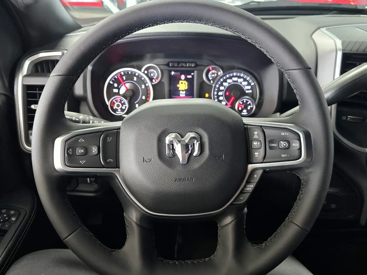 RAM 2500 снимка RAM 2500