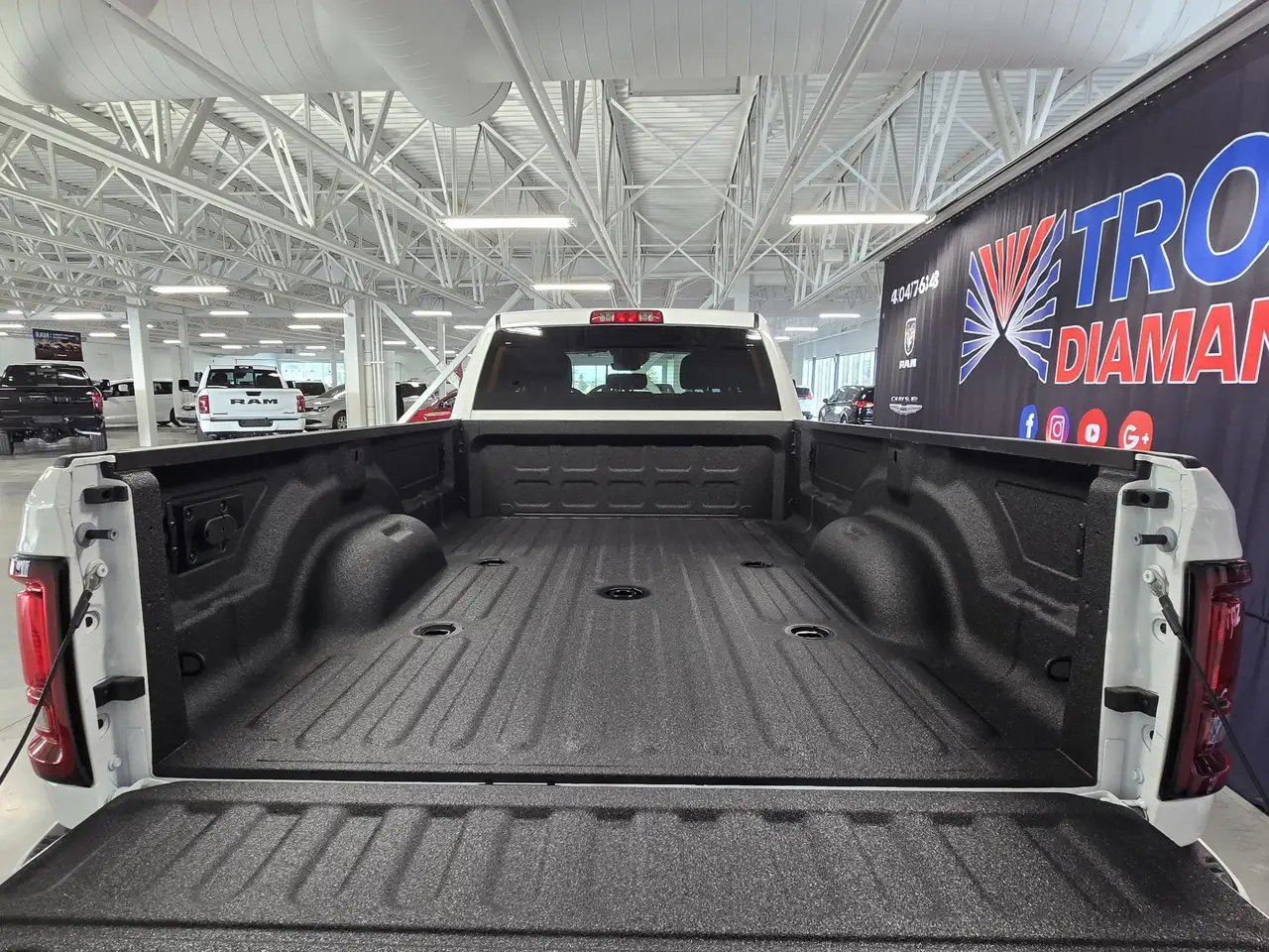 RAM 2500 снимка RAM 2500