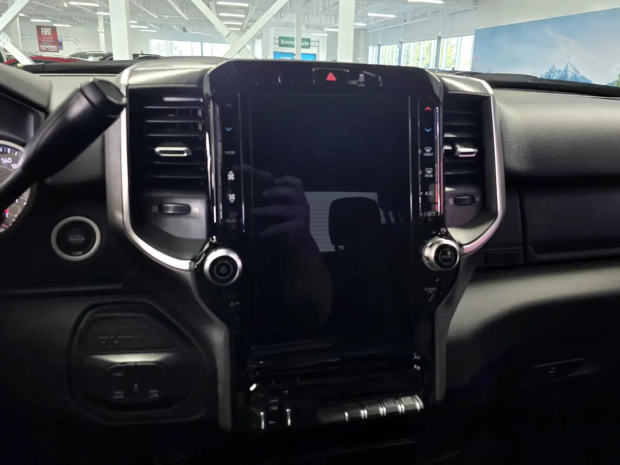 RAM 2500 снимка RAM 2500