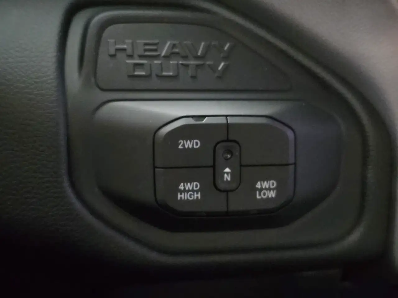 RAM 2500 снимка RAM 2500