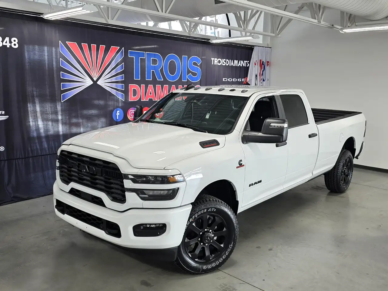 RAM 2500 снимка RAM 2500