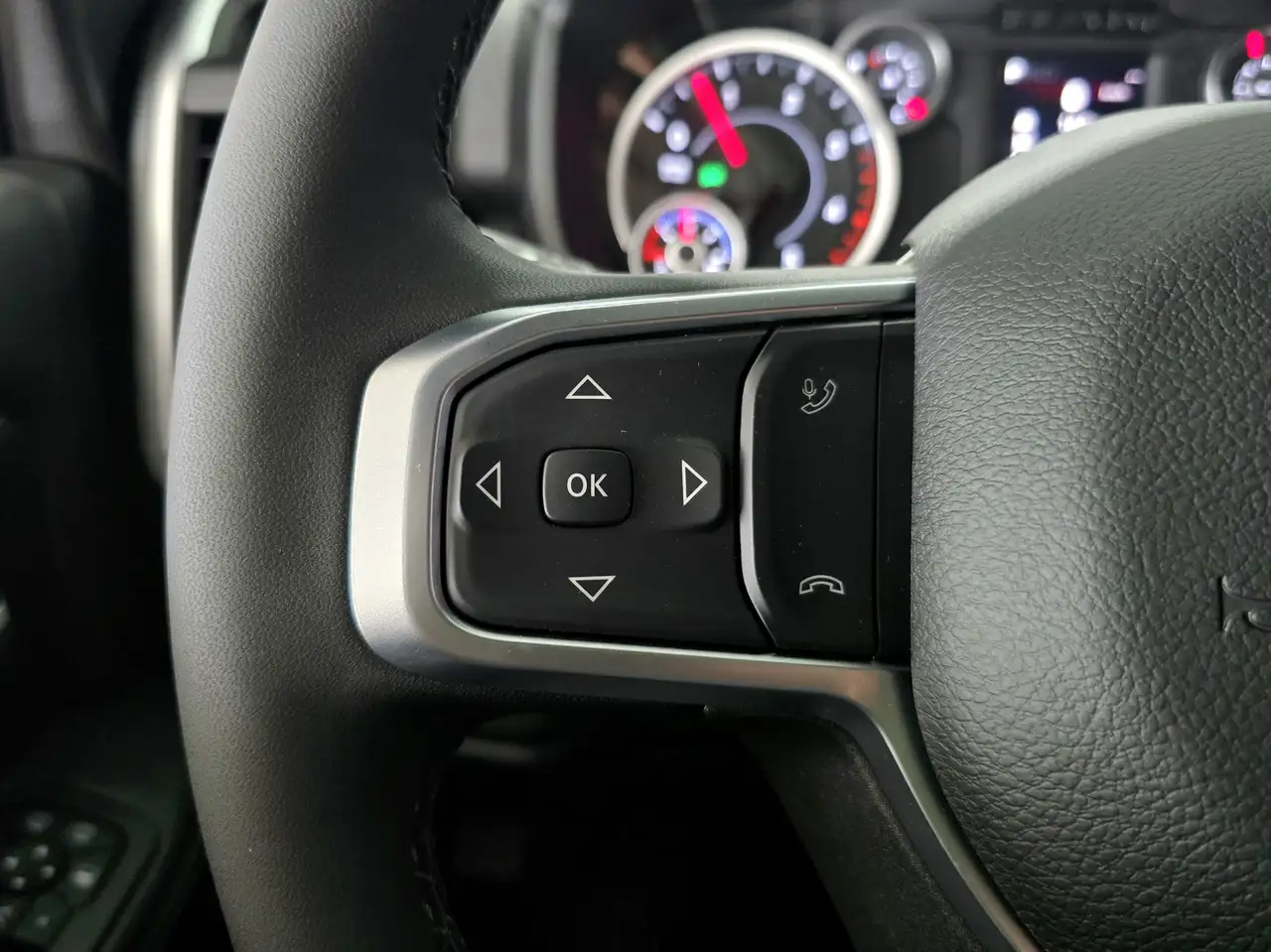 RAM 2500 снимка RAM 2500