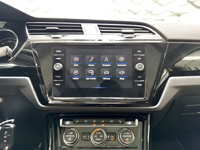 Volkswagen Touran view 12