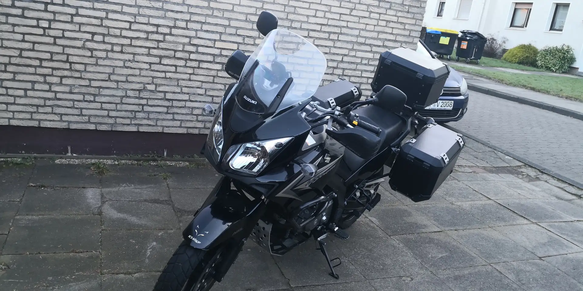 Suzuki V-Strom 650 Negru - 1
