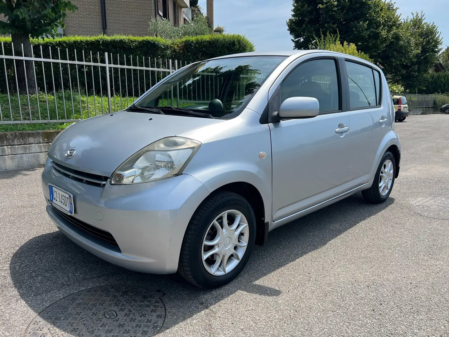 Daihatsu Sirion Sirion 1.3 adatta a neopatentati Argento - 1