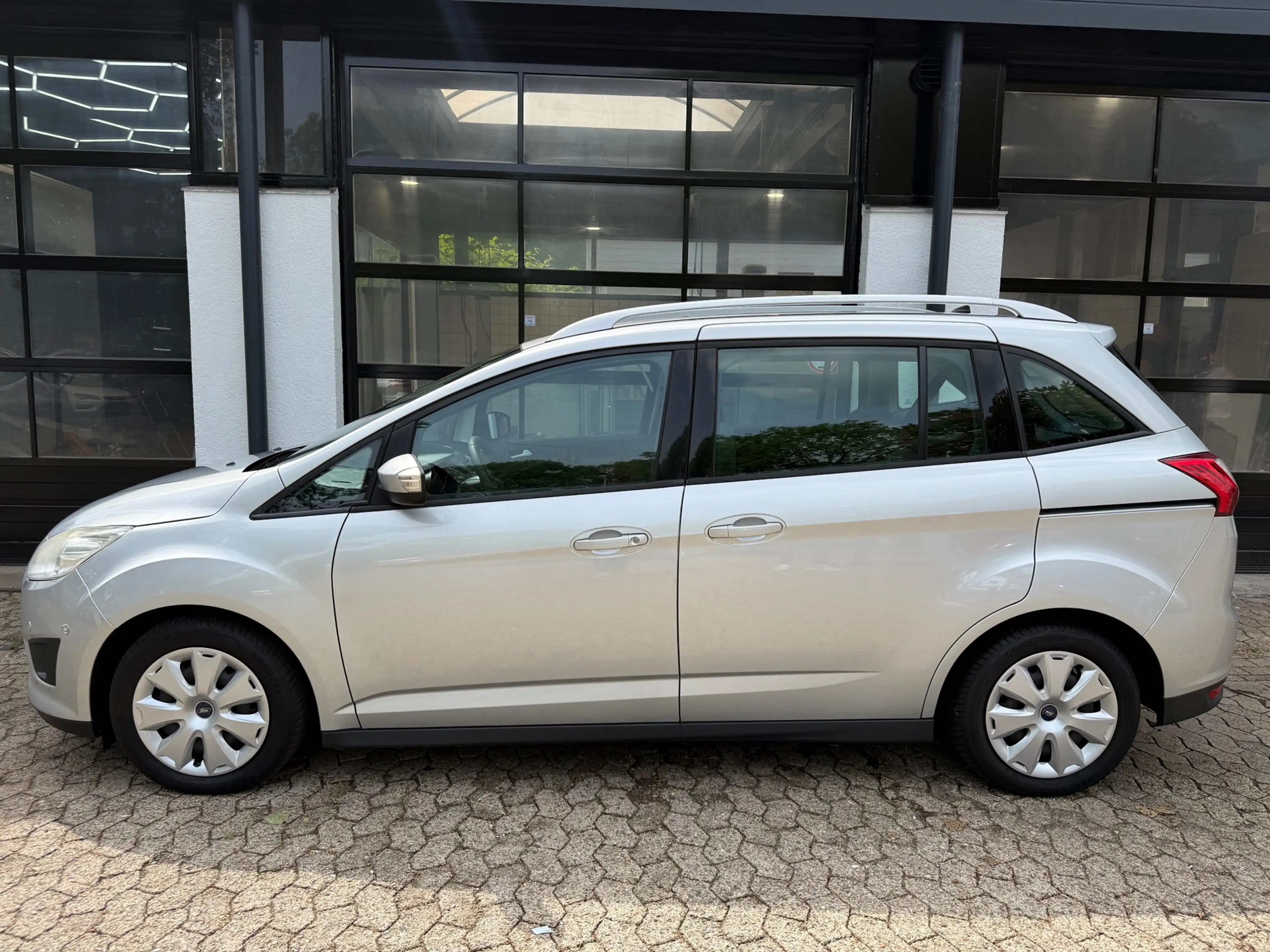 Ford Grand C-Max 1.0 Edition *PDC*Airco*Cruise*Nieuwe Apk*Aanbiedin — photo 2
