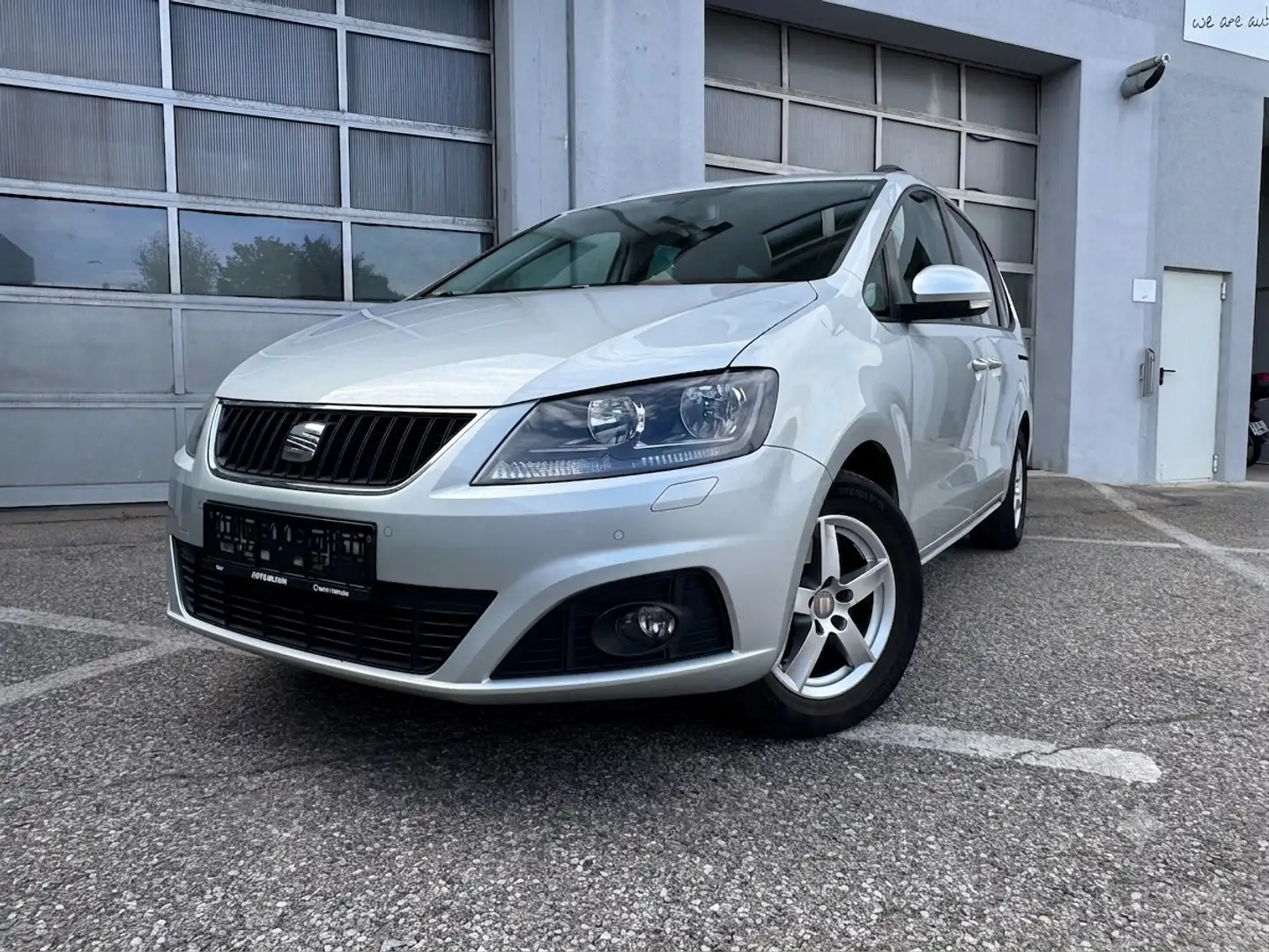SEAT Alhambra 2.0 TDI Reference/Erstbesitz/Servicebuch/Pickerl Grau - 1